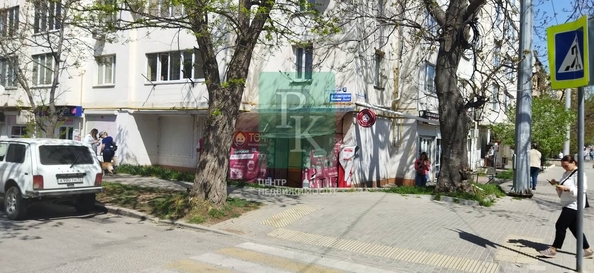 
  Сдается торговая площадь 140 м². Фото 1.