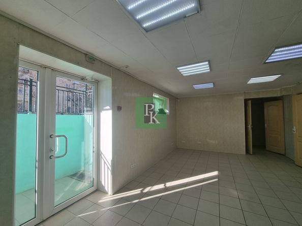
  Сдается универсальное помещение 43.5 м². Фото 1.