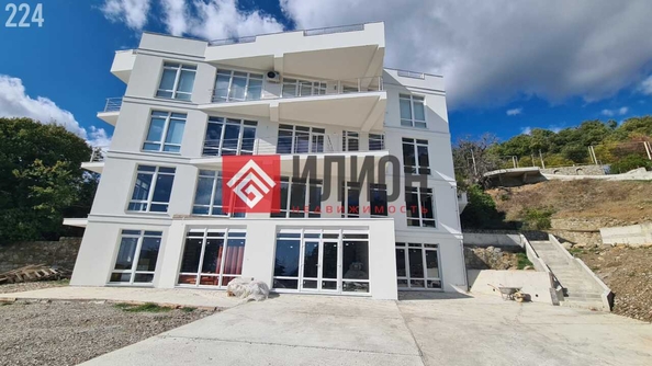 
  Продается дом 750 м². Фото 1.