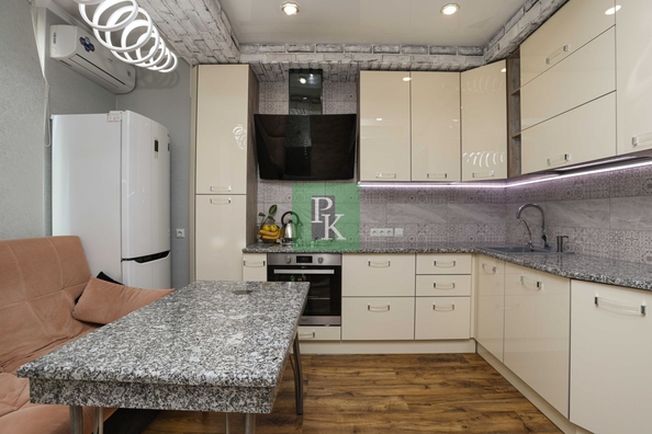 
  Продается 2-комн. квартира 64.6 м². Фото 1.