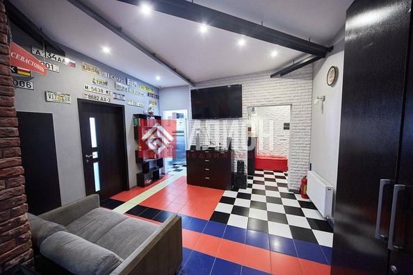 
  Продается 4-комн. квартира 133.6 м². Фото 1.