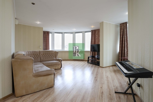 
  Продается 2-комн. квартира 83.6 м². Фото 1.
