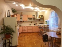 Продается 5-комнатная квартира Учительская ул, 200  м², 50000000 рублей