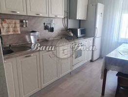 Продается 4-комнатная квартира Парус мкр, 95 м², 14000000 рублей