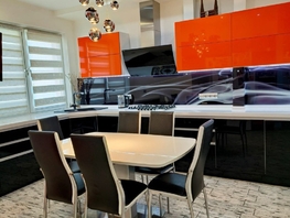 Продается 2-комнатная квартира Приморская ул, 94 м², 42000000 рублей