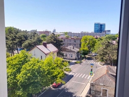 Продается 2-комнатная квартира Черноморская ул, 57  м², 12800000 рублей