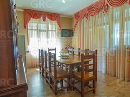 Продается Дом Земляничная ул, 242  м&sup2;, участок 6.1 сот., 42000000 рублей
