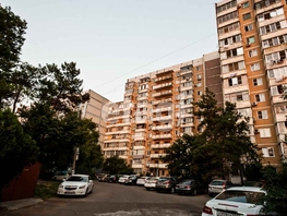 Продается 2-комнатная квартира 70-летия Октября ул, 53  м&sup2;, 5890000 рублей