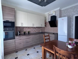 Снять двухкомнатную квартиру Александра Покрышкина ул, 72  м&sup2;, 4125 рублей