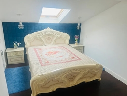 Снять двухкомнатную квартиру Туристическая ул, 60  м&sup2;, 5000 рублей