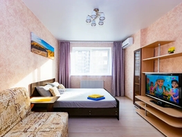 Снять однокомнатную квартиру Российская ул, 36  м&sup2;, 2500 рублей