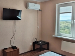 Снять двухкомнатную квартиру Маршала Жукова ул, 60  м&sup2;, 3500 рублей