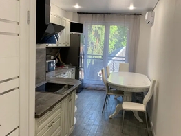 Снять четырехкомнатную квартиру Туапсинская ул, 70  м&sup2;, 8000 рублей