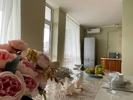 Снять трехкомнатную квартиру Санаторная ул, 101  м&sup2;, 3255 рублей