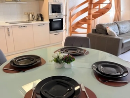 Снять трехкомнатную квартиру Перелетная ул, 120  м&sup2;, 14400 рублей