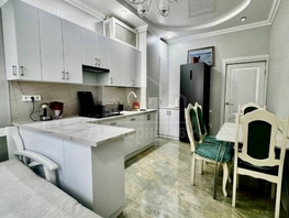 Продается 1-комнатная квартира Луначарского ул, 50  м&sup2;, 13300000 рублей