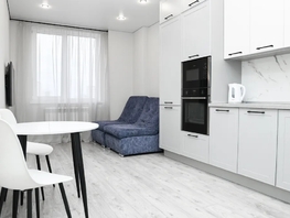 Снять трехкомнатную квартиру Гвардейский пер, 70  м&sup2;, 5500 рублей