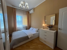 Снять трехкомнатную квартиру Варфоломеева ул, 65  м&sup2;, 5760 рублей