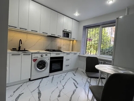 Снять трехкомнатную квартиру 1-й Новый пер, 66  м&sup2;, 3500 рублей