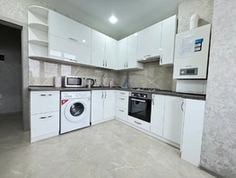 Снять двухкомнатную квартиру Адмирала Крюйса ул, 63  м&sup2;, 6800 рублей