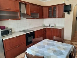 Продается 2-комнатная квартира 339-й Стрелковой Дивизии ул, 66  м&sup2;, 9500000 рублей
