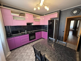 Снять двухкомнатную квартиру Коммунистическая ул, 62  м&sup2;, 27000 рублей