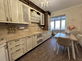 Продается 2-комнатная квартира Платова ул, 68.1 м², 10300000 рублей