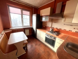 Снять двухкомнатную квартиру Комарова б-р, 55 м², 35000 рублей