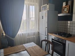 Продается 2-комнатная квартира Комарова б-р, 51.1  м², 6600000 рублей