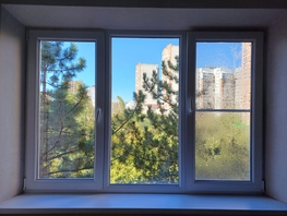 Продается 3-комнатная квартира Комарова б-р, 64.9  м², 5900000 рублей