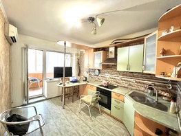 Продается 2-комнатная квартира 40-летия Победы пр-кт, 55  м², 6100000 рублей