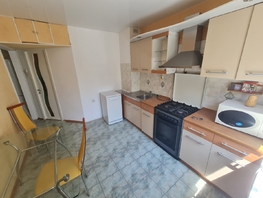 Продается 2-комнатная квартира Таганрогская ул, 57.1 м², 6500000 рублей