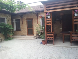 Снять двухкомнатную квартиру Интернациональная ул, 30  м&sup2;, 2500 рублей