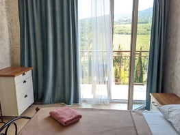 Снять трехкомнатную квартиру Большевистская ул, 85  м&sup2;, 6100 рублей